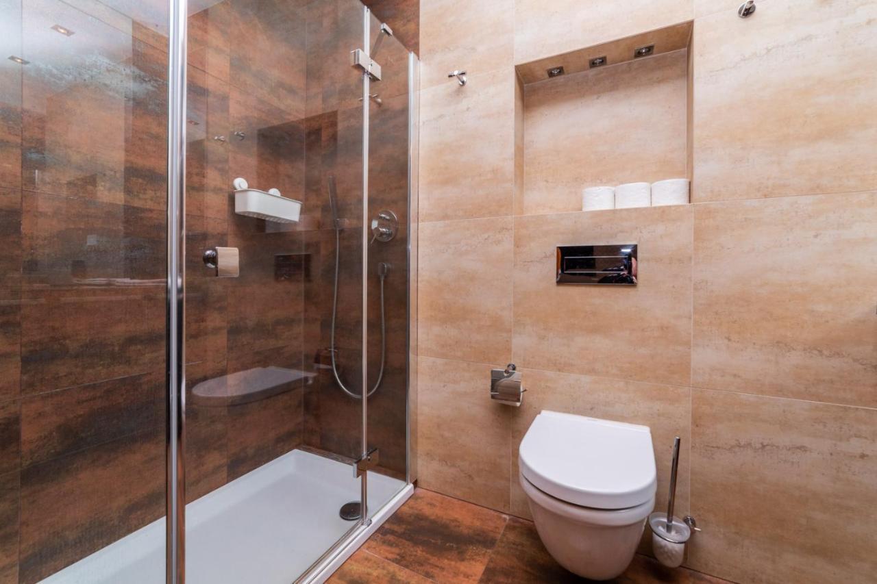 Broadway - Neptun Park By Oneapartments กดัญสก์ ภายนอก รูปภาพ