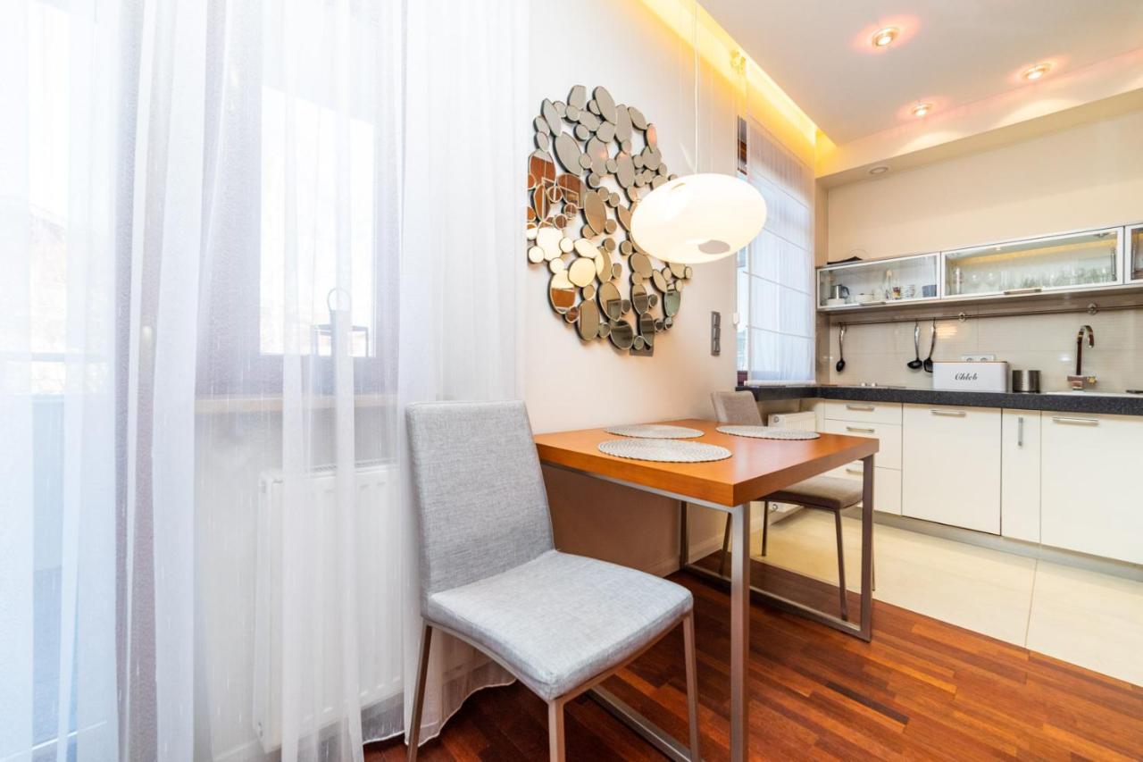 Broadway - Neptun Park By Oneapartments กดัญสก์ ภายนอก รูปภาพ