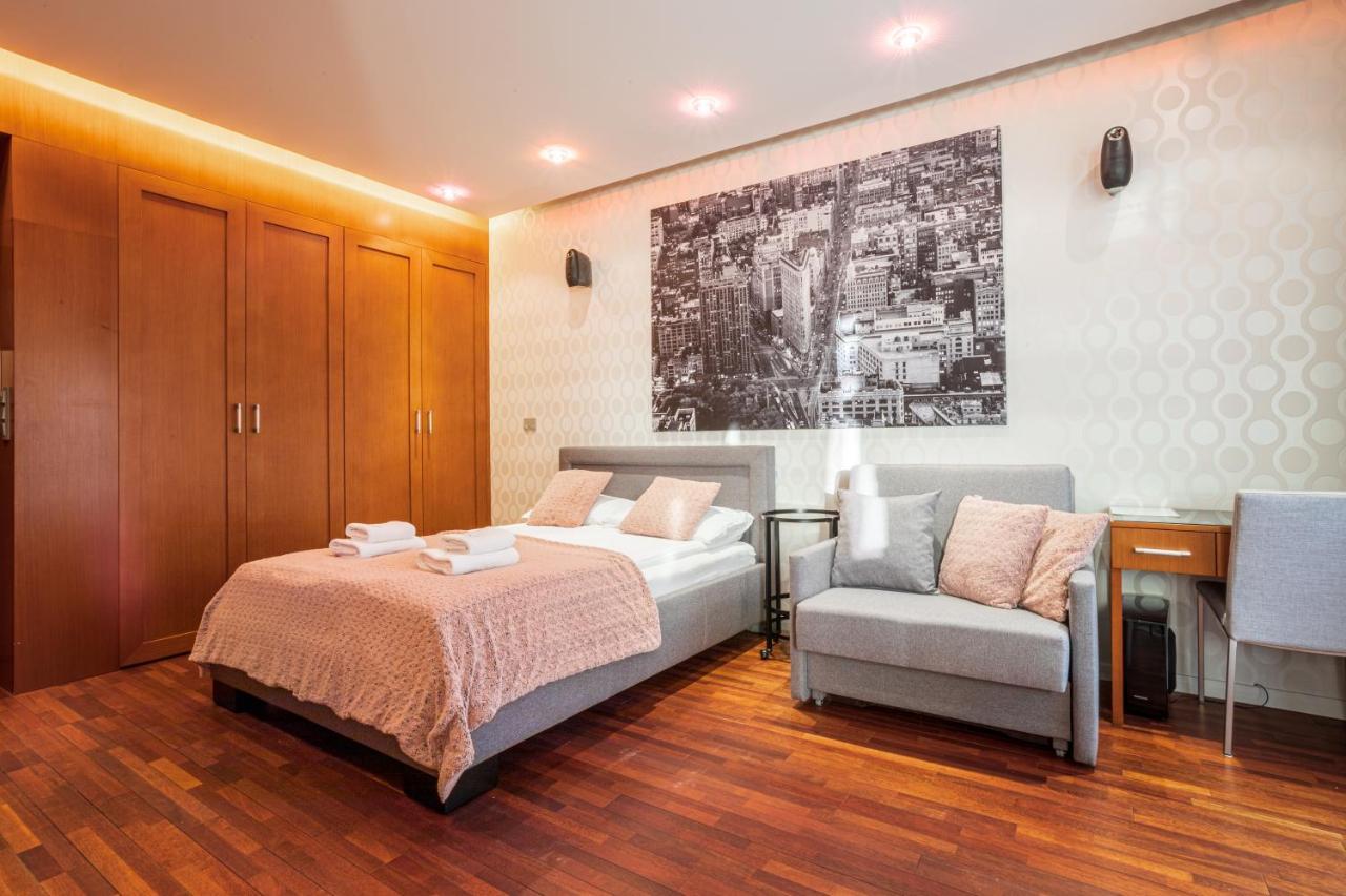 Broadway - Neptun Park By Oneapartments กดัญสก์ ภายนอก รูปภาพ