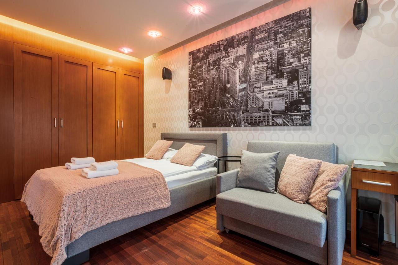 Broadway - Neptun Park By Oneapartments กดัญสก์ ภายนอก รูปภาพ