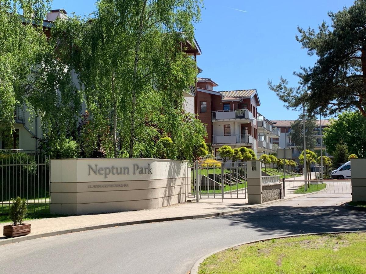 Broadway - Neptun Park By Oneapartments กดัญสก์ ภายนอก รูปภาพ
